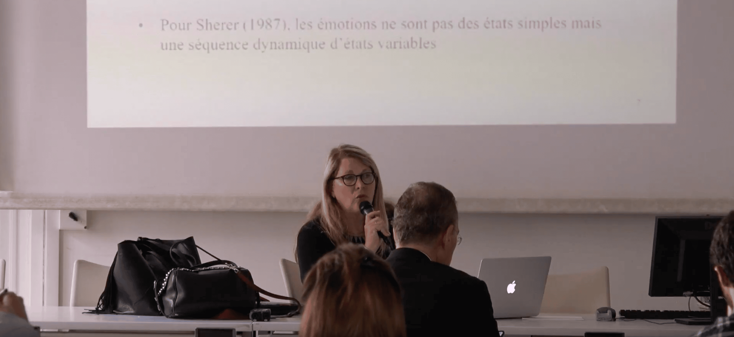 Les robots sociaux et conversationnels dans l’accompagnement thérapeutique non médicamenteux.