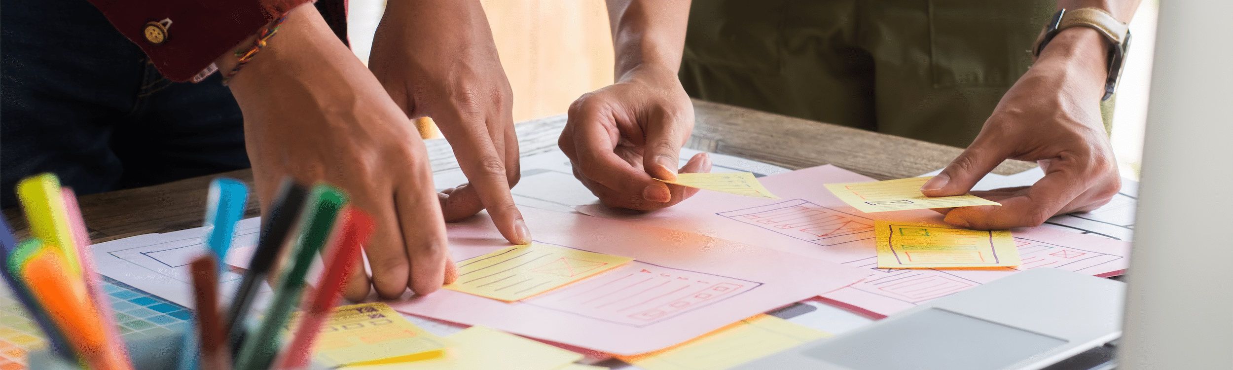 Image d'illustration travail de groupe