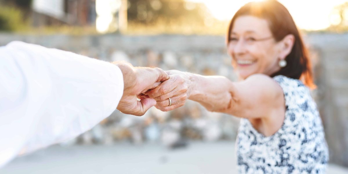 adult-anniversary-care-1449049